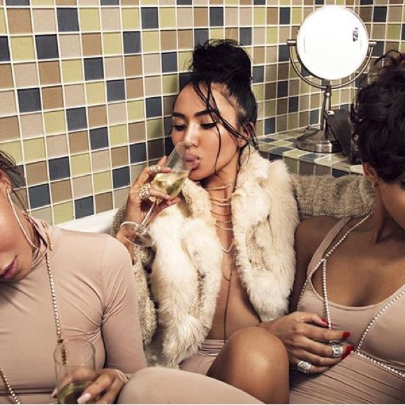 Laina rauna two piece outfit - Picture 2 of 6